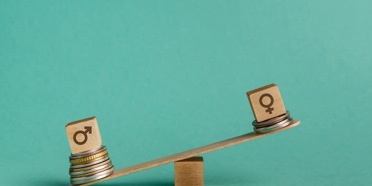 Onze samenleving draait op onbetaalde arbeid – door vrouwen