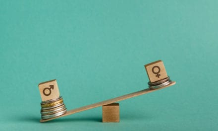 Onze samenleving draait op onbetaalde arbeid – door vrouwen