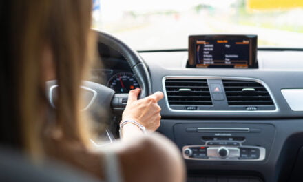 Vrouwen rijden veiliger dan mannen